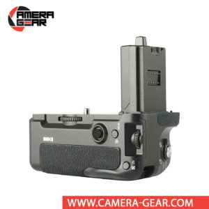 Battery Grip for Sony A7R IV, A9 II Meike MK-A7R IV Pro offers both extended battery life and a more comfortable grip when shooting in the vertical orientation. The grip accepts two NP-FZ100 batteries to effectively double the battery life for long shooting sessions. Wireless remote control included