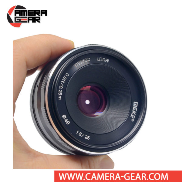 Meike 25mm f/1.8 Lens for Sony E Mount Cameras is a versatile lens, suitable for a range of subjects from portraits to landscapes. It is a manual focusing wide-angle photographic lens designed for APS-C Sony mirrorless cameras.